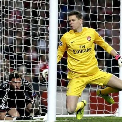 Szczesny recorda dia em que Wenger o apanhou a fumar no balneário