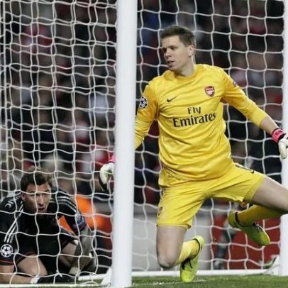 Szczęsny recorda episódio em que Wenger o apanhou a fumar no balneário