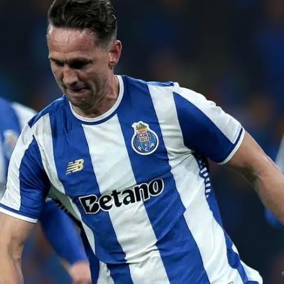 Luuk de Jong reage a lesão grave no joelho e diz estar devastado