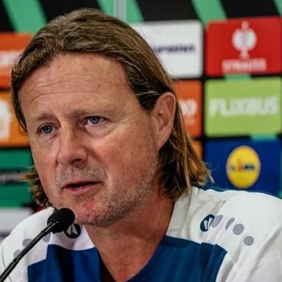 Bo Henriksen deixa Mainz, lanterna da Bundesliga