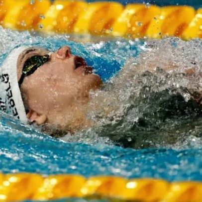 Camila Rebelo bate recorde dos 100 m costas nos Europeus de piscina curta