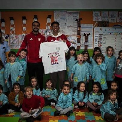 Atletas do AVS visitam escolas e oferecem bilhetes para o Rio Ave