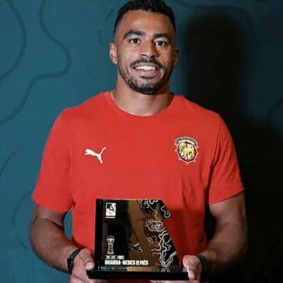 Samu Silva dedica prémio de guarda-redes do mês ao grupo