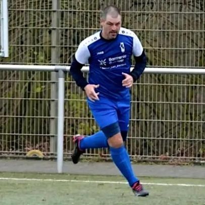 Mark Bellingham é goleador do FC Herdecke-Ende, na Alemanha