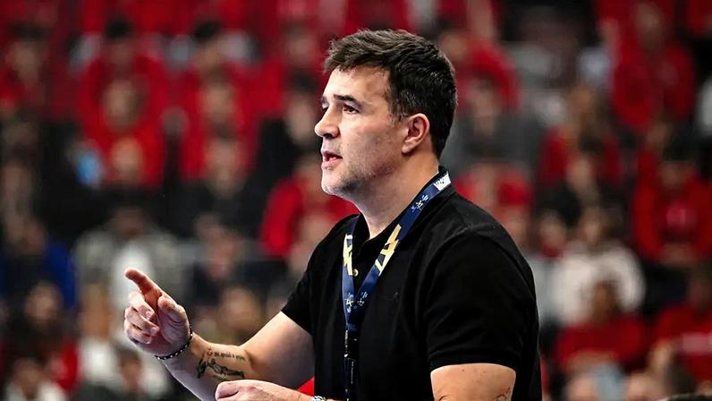 Ricardo Costa critica arbitragem após derrota do Sporting com Veszprém