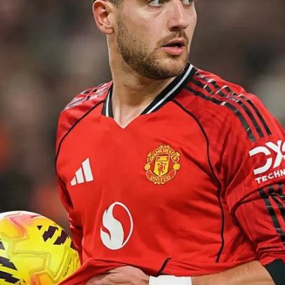 Manchester United empata com West Ham 1-1 após falhas defensivas