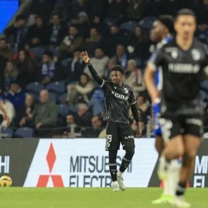 Notas de jogadores do V. Guimarães contra o FC Porto: Luzes, Camara e reação
