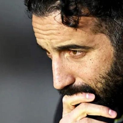 Meio do Manchester United diz estar farto de Ruben Amorim e disposto a sair