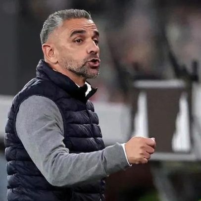 Derbi sob apagão: Rui Borges irritado pede ao grupo para seguir em frente