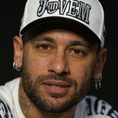 Neymar deixa futuro em aberto e admite pausa para viajar