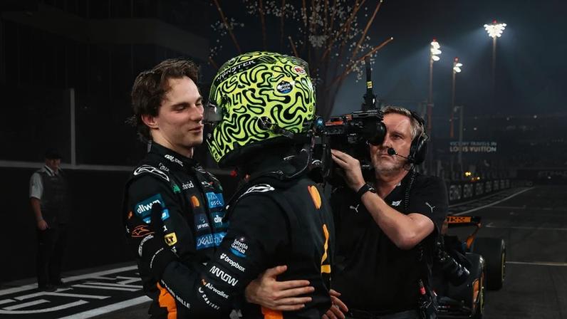 Oscar Piastri felicitou Lando Norris pela conquista do Mundial de Fórmula 1
