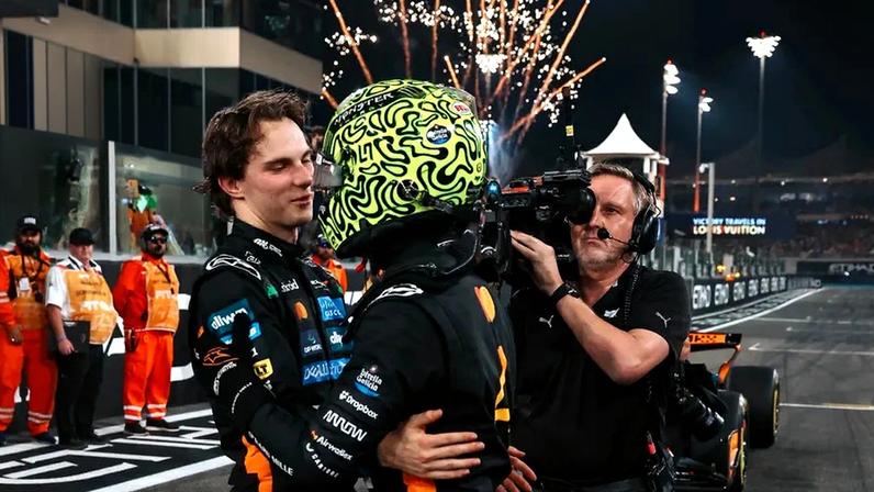 Oscar Piastri felicitou Lando Norris pela conquista do Mundial de Fórmula 1