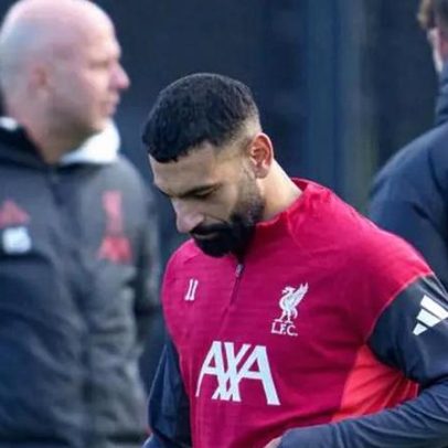Arne Slot reage à polémica sobre Salah e hipótese de não regressar ao Liverpool