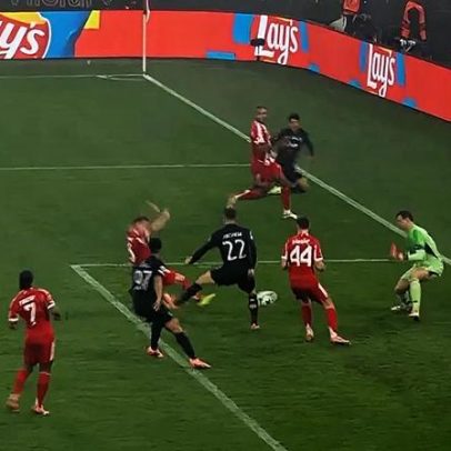 Auto-golo coloca o Sporting em vantagem frente ao Bayern Munique