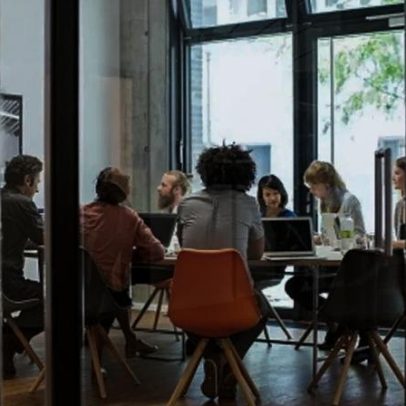 Funcionária demitida por chegar 40 minutos mais cedo ao trabalho em Espanha