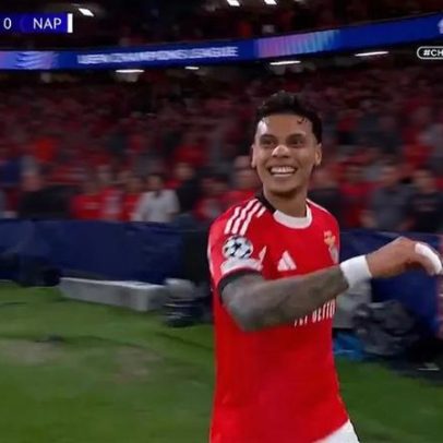 Ríos volta a brilhar e Barreiro marca de calcanhar no 2-0 do Benfica frente ao Nápoles