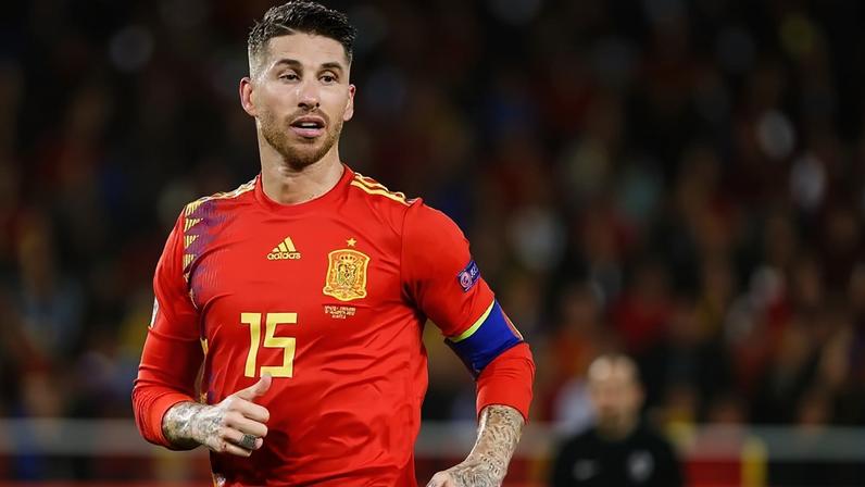 Sérgio Ramos pode seguir para o Manchester United, dizem espanhóis