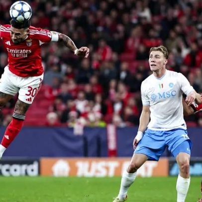 Benfica vence Nápoles e reacende ambição de ser o maior de Portugal