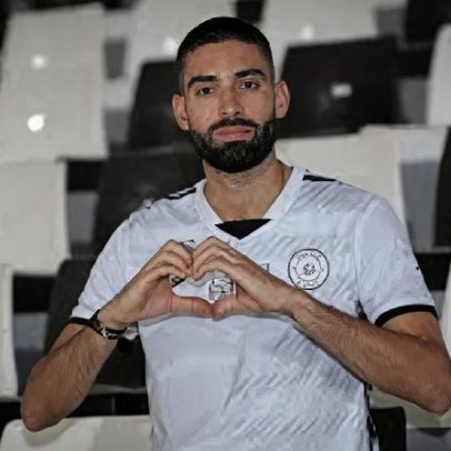 Carrasco não treinou, alegando necessidade de contratar uma empregada doméstica