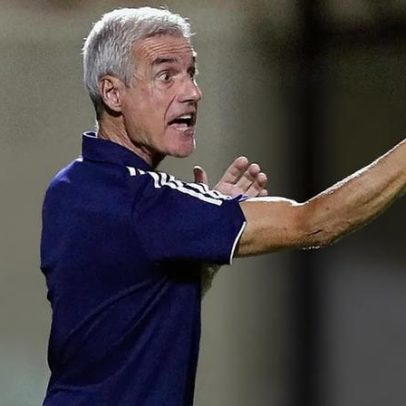 Luís Castro prepara-se para assumir treinador do Grémio