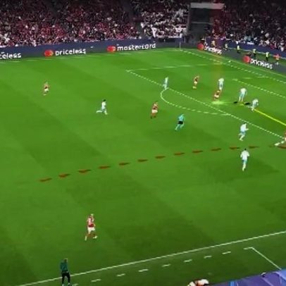 Benfica mostra novas imagens do calcanhar de Leandro Barreiro frente ao Nápoles