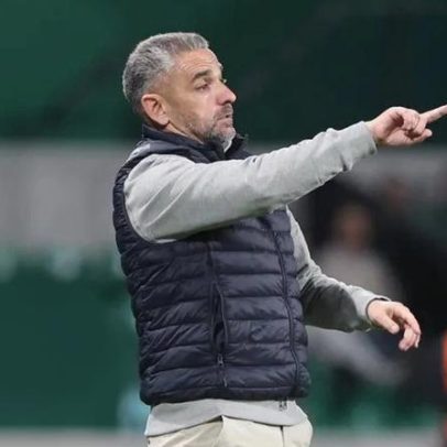 Rui Borges comenta Hjulmand no banco e desbloqueia o jogo após o golo