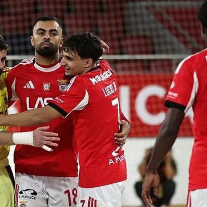 Benfica goleia Rio Ave 10-2 e mantém registo perfeito na Liga Placard