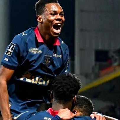Lens vence Nice e mantém liderança isolada no campeonato francês