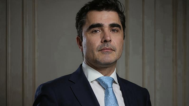 Paulo Santos Abreu, docente da FDUL, suspenso por suspeitas de pedofilia