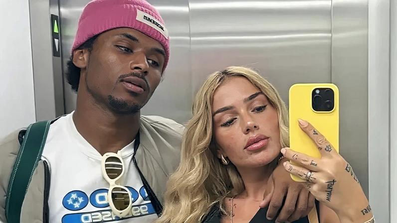 Adeyemi pede saída do Dortmund em janeiro após exigência da mulher