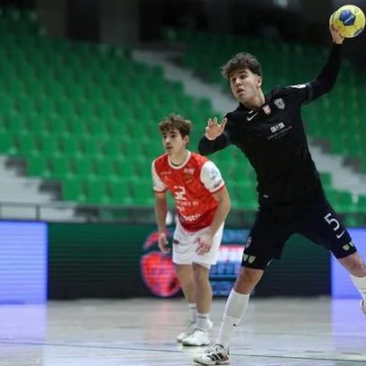 Sporting vence Arsenal com juventude em campo