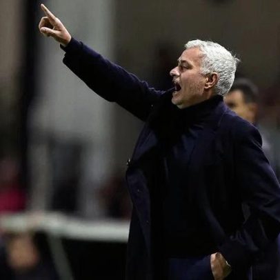 Mourinho elogia Benfica e admite surpresa com Manu a jogar os 90 minutos