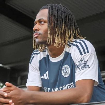 Ex-jogador do Wolves morre aos 21 anos em acidente de viação