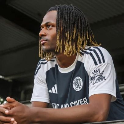 Ex-jogador dos Wolves morre aos 21 anos em acidente de viação