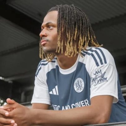Ex-jogador dos Wolves morre aos 21 anos em acidente de viação
