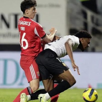 Manu Silva regressa à titularidade e envia mensagem de união