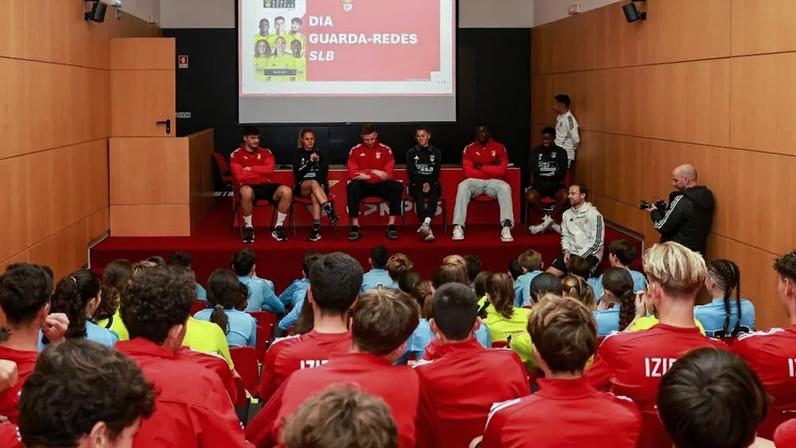 Guarda-redes do Benfica: podia ter sido cozinheiro ou polícia