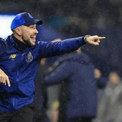 Farioli feliz com vitória, admite falha de ligação entre canais
