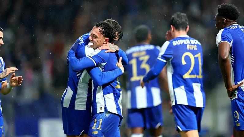 Muitos golos fáceis no jogo, aponta relatório