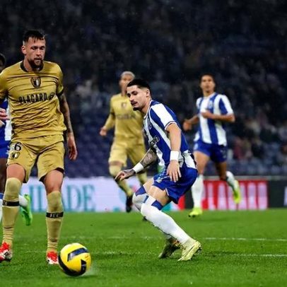 Porto vence Famalicão por 4-1, destacando a gestão do plantel