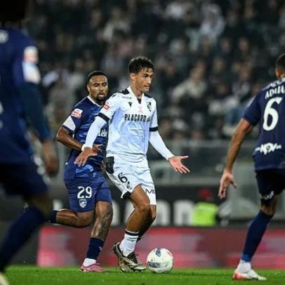 Ausência de Beni dá novo protagonismo a Mitrovic