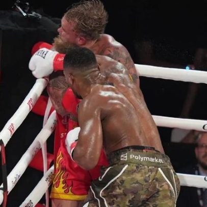 Anthony Joshua sofre knockout; Jake Paul fica com maxilar partido