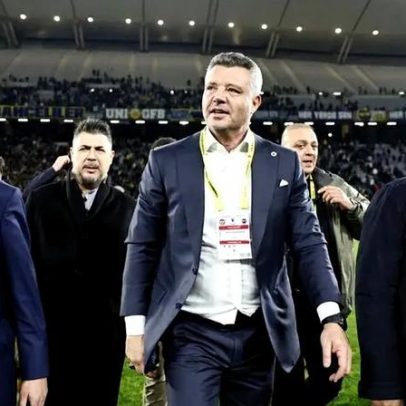 Presidente do Fenerbahçe é investigado por tráfico de droga e impedido de sair