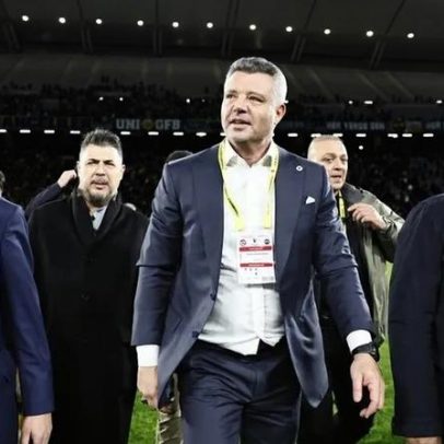 Presidente do Fenerbahçe investigado por tráfico de droga e impedido de sair
