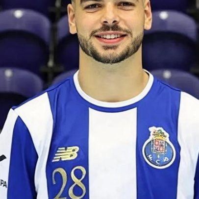 FC Porto vence Camões com 21 golos de Luís Ferreira
