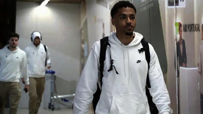 Sporting paga 4 milhões pela compra de Rômulo