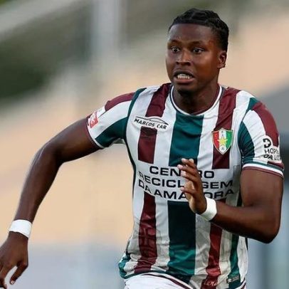Treinador do E. Amadora descarta Lopes Cabral e não o convoca para Famalicão