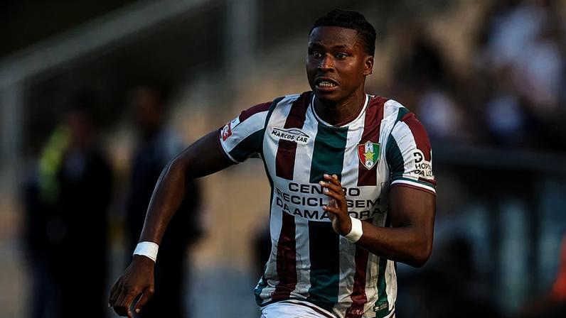 Lopes Cabral a um passo do Benfica: detalhes do negócio