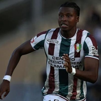 Faria ajuda Mourinho a definir a melhor posição de Lopes Cabral