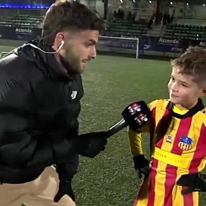 Miúdo espanhol de 10 anos encanta em flash; Barcelona dispensou-o